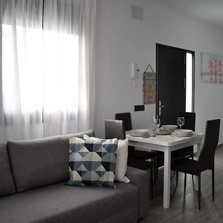 בנאלופ קסאס וייחאס Alojamientos Lola, Suite Con Jacuzzi מראה חיצוני תמונה