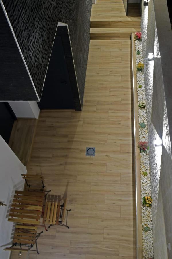 בנאלופ קסאס וייחאס Alojamientos Lola, Suite Con Jacuzzi מראה חיצוני תמונה